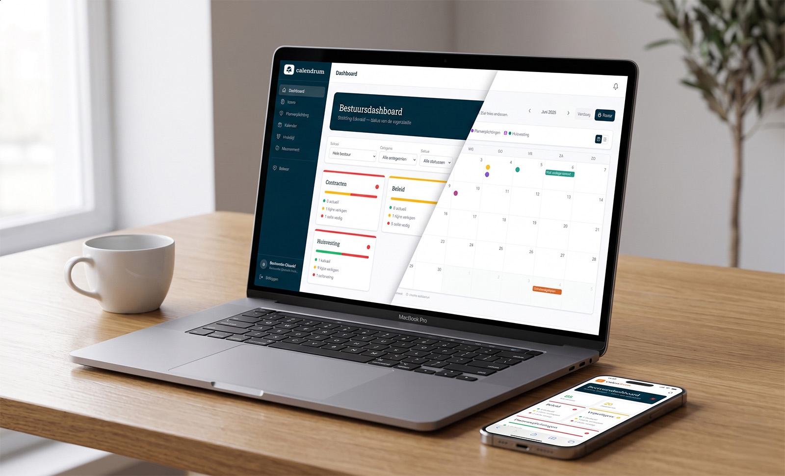 Het Calendrum-bestuursdashboard op een laptop en telefoon